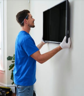 TV INSTALLATION SERVICE ON WALL